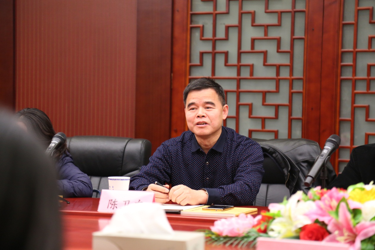 無錫市食品藥品監督管理局領導來李良濟參觀考察(圖6) 無錫市食品藥品監督管理局領導來李良濟參觀考察(圖6)