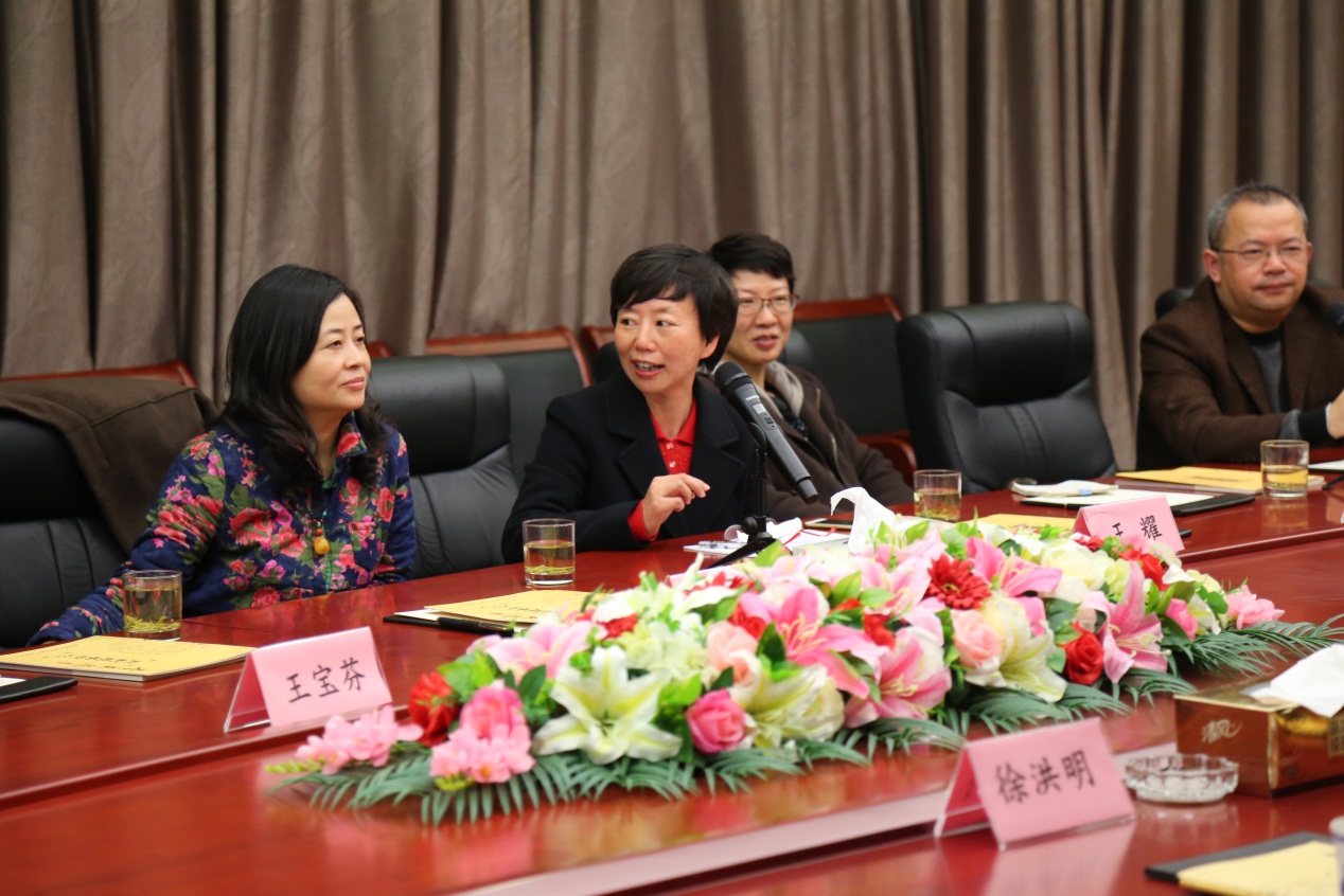 無錫市食品藥品監督管理局領導來李良濟參觀考察(圖8) 無錫市食品藥品監督管理局領導來李良濟參觀考察(圖8)