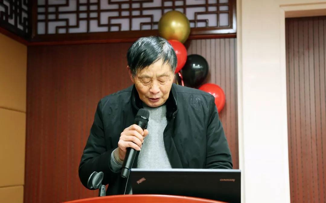 總結沉淀,不忘初心,李良濟集團2018年度總結大會隆重(圖2) 總結沉淀,不忘初心,李良濟集團2018年度總結大會隆重(圖2)