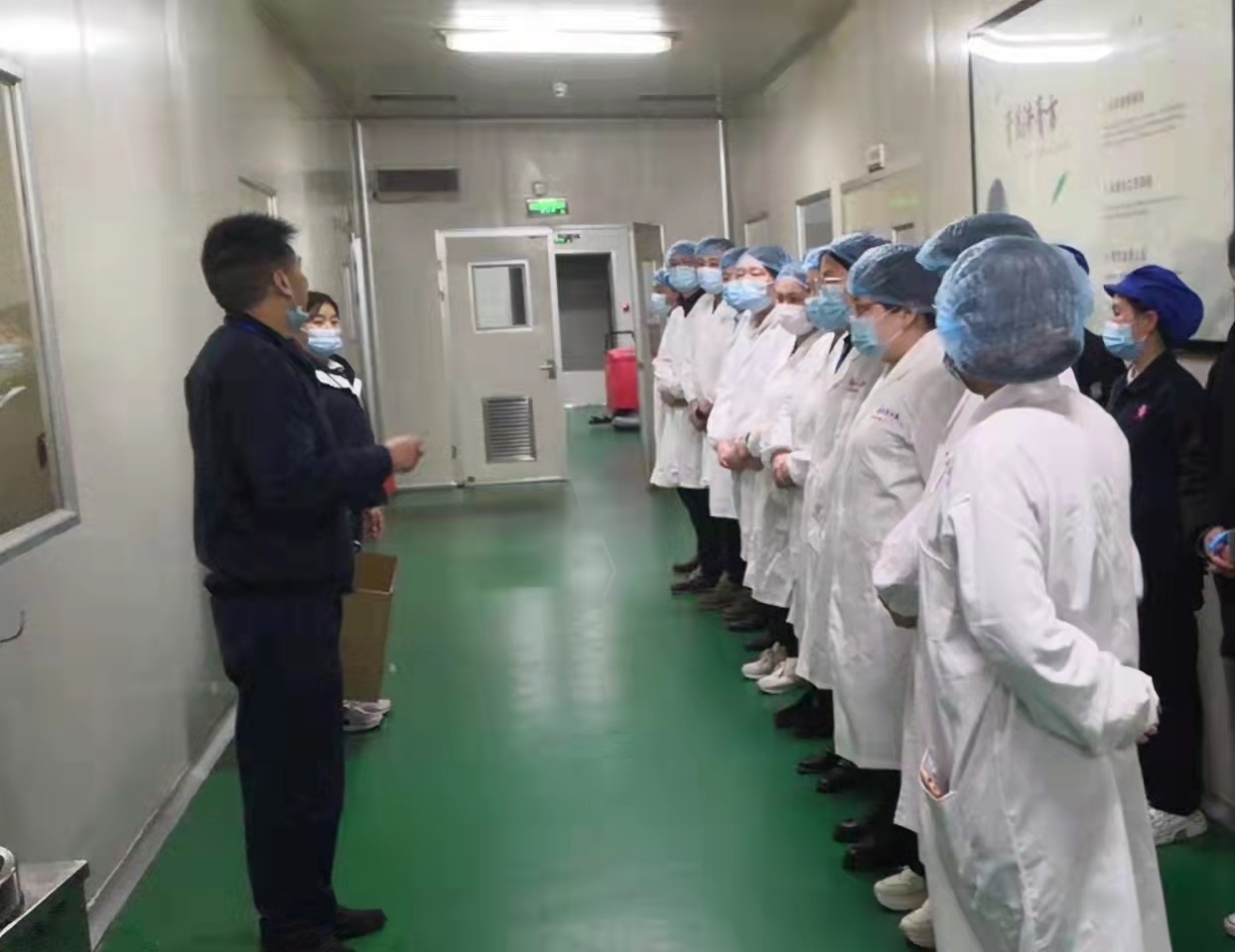 10萬帖!李良濟連夜熬制防疫方馳援上海,溫暖守“滬”!(圖1) 10萬帖!李良濟連夜熬制防疫方馳援上海,溫暖守“滬”!(圖1)